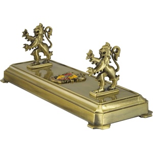 image:imageThe Noble Collection Harry Potter Gryffindor House Wand Stand